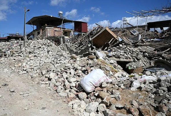 bakan-murat-kurum-acikladi-deprem-bolgesindeki-yeni-konutlar-nasil-olacak-1678459740150.jpg Bakan Murat Kurum açıkladı! Deprem bölgesindeki yeni konutlar nasıl olacak? - 7