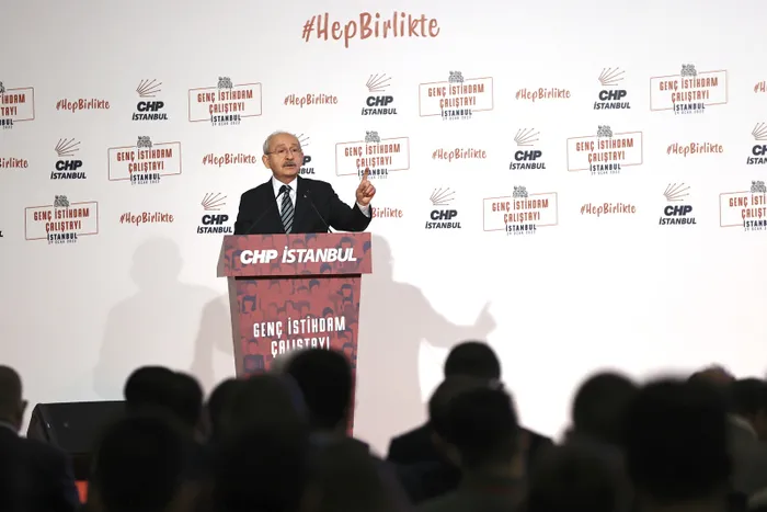 Kemal Kılıçdaroğlu’nun zor anları: Parlamenter sistem taslağını anlatamadı! Selahattin Demirtaş’a destek verdi