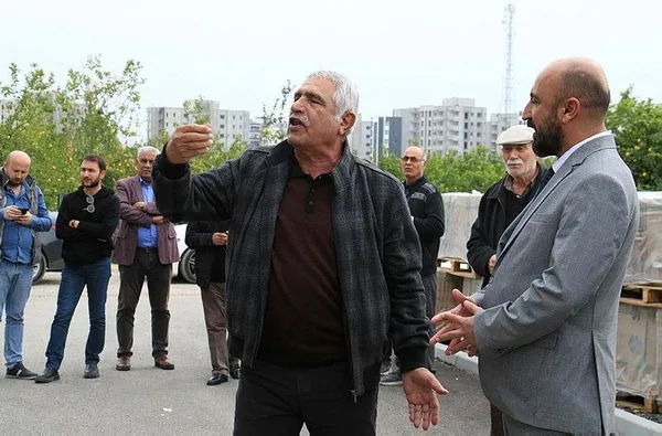 chpli-ali-mahir-basarir-memleketi-mersinde-protesto-edildi-hainsin-zip-zip-mahir-1707751745655.jpeg Memleketi Mersin'de protesto edilen CHP'li Başarır'a bir tepki de Alevilerden! "Herhangi bir özür olmadı" - 8