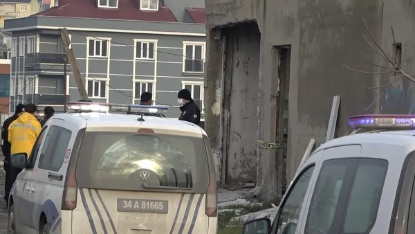 arnavutkoyde-feci-olay-uzerine-su-deposu-dusen-kisi-oldu-1640173971540.jpg Arnavutköy’de feci olay! Üzerine su deposu düşen kişi öldü - 1