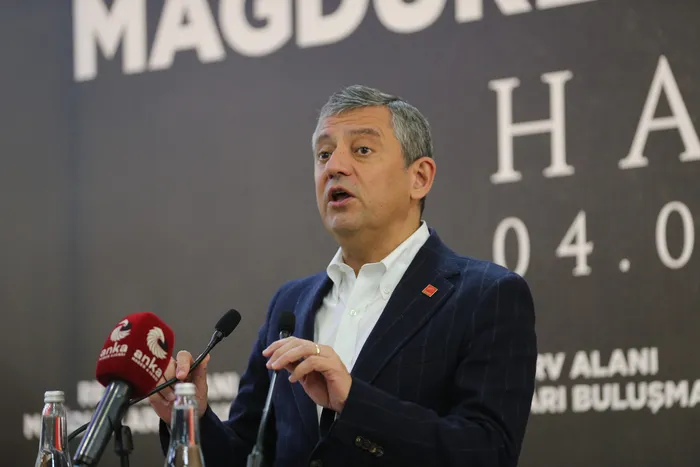 chpde-kufur-tartismasi-istifayi-getirdi-iste-ozel-ozarslan-kavgasinin-perde-arkasi-1770699004880.jpg CHP lideri Özgür Özel