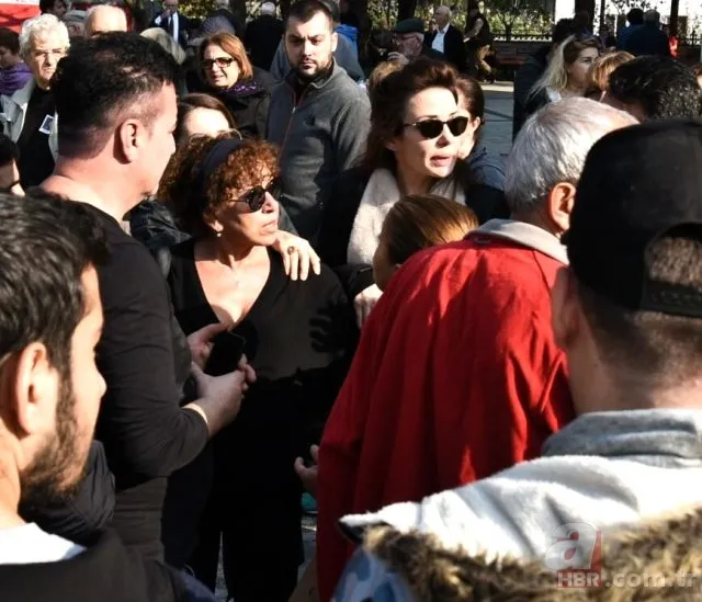 Yıldız Kenter’in cenazesinde gergin anlar! Şebnem Sönmez çileden çıktı 6