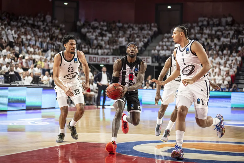 besiktas-final-serisini-kaybetti-kartal-eurocupta-ikinci-oldu-1777408463403.jpg Fotoğraf (AA)