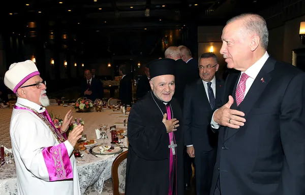 baskan-recep-tayyip-erdogan-dini-azinlik-gruplari-temsilcileriyle-iftarda-bulustu-1651001573937.jpg Başkan Recep Tayyip Erdoğan dini azınlık grupları temsilcileriyle iftarda buluştu - 2