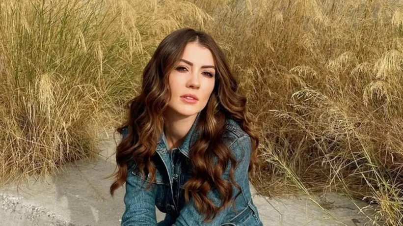Oyuncu Burcu Özberk'in Londra kararı ortaya çıktı!