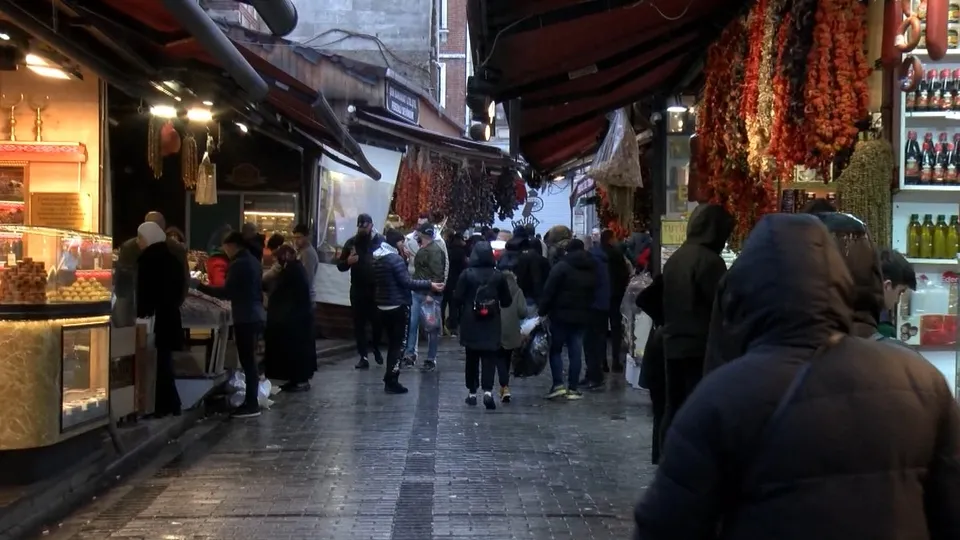 Eminönü'nde ramazan hareketliliği