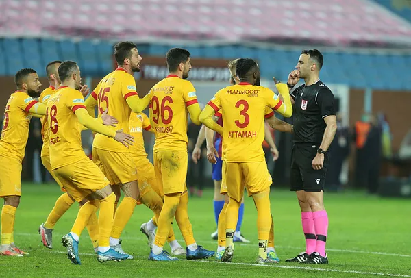 Trabzonspor bir puana razı oldu! Trabzonspor 1-1 Kayserispor MAÇ SONUCU-ÖZET