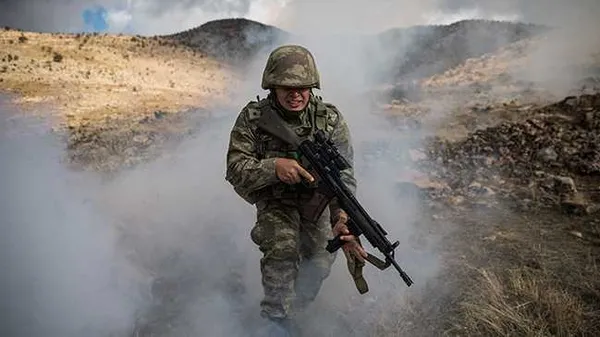 iki-askerimizin-sehit-edilmesine-yonelik-flas-gelisme-12-terorist-etkisiz-hale-getirildi-1627310812135.jpg İki askerimizin şehit edilmesine yönelik flaş gelişme! 12 terörist etkisiz hale getirildi - 6