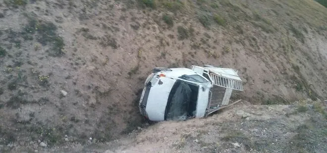 Bayburt’ta feci kaza: Uçuruma yuvarlanan kamyonetin sürücüsü hayatını kaybetti