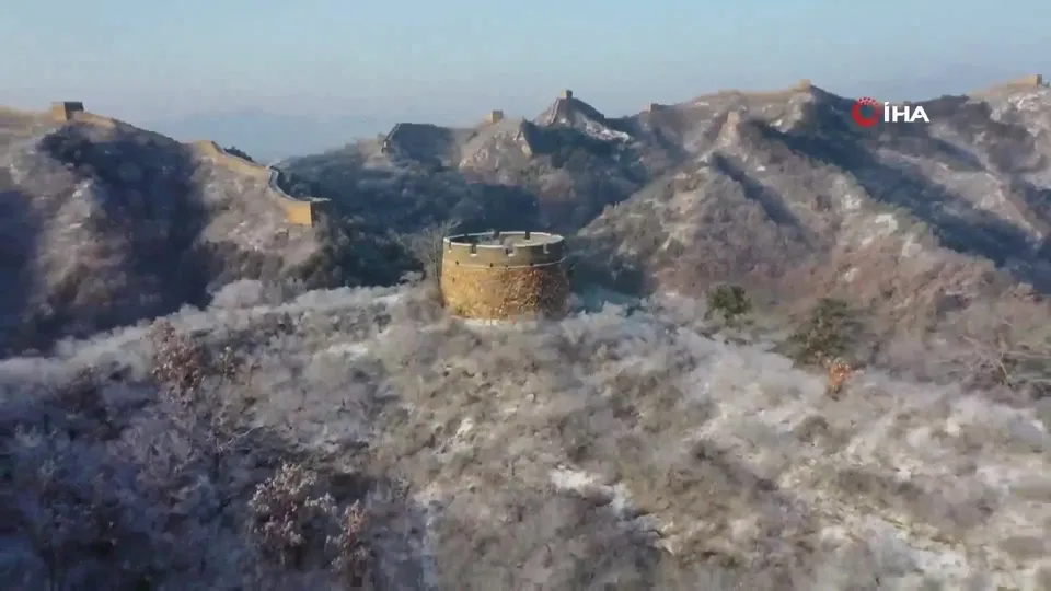 Çin seddine kar yağdı