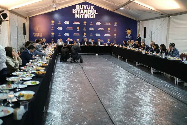 ak-partinin-yenikapi-mitingine-chpli-ibbden-engelleme-girisimi-ak-parti-istanbul-il-baskani-osman-nuri-kabakte-1683211306279.jpg AK Parti'nin Yenikapı mitingine CHP'li İBB'den engelleme girişimi! AK Parti İstanbul İl Başkanı Osman Nuri Kabaktepe: Büyük bir nezaketsizlik - 4