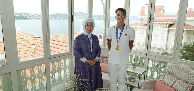 Emine Erdoğan olimpiyat şampiyonu Mete Gazoz’u kabul etti