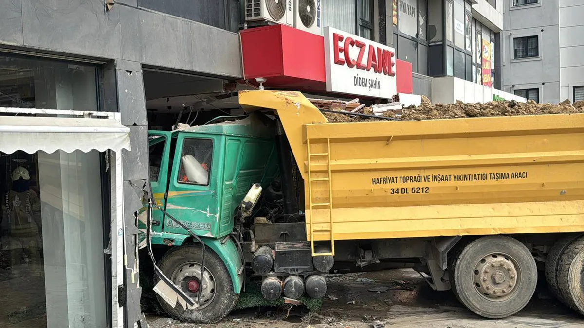 7 kişinin yaralandığı feci kazada saniye saniye dehşet!