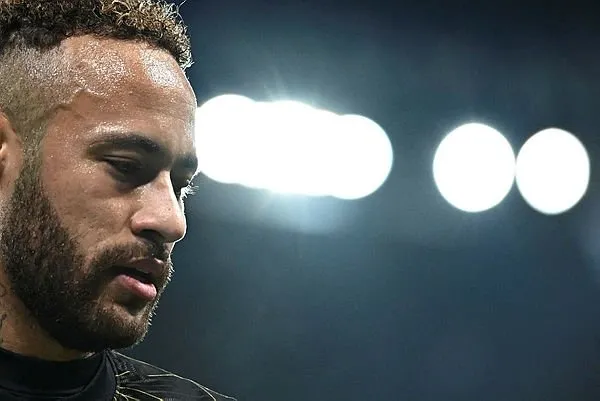 PSG Neymar’a veda mı ediyor? Yıldız futbolcu kararını verdi