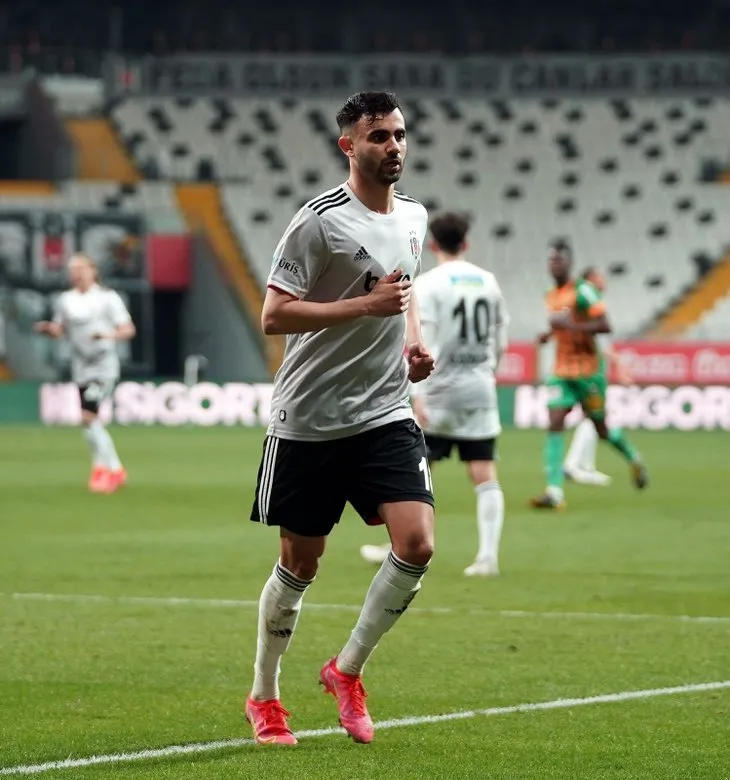 Ahmet Çakar'dan sert sözler: Marafona elini uzatma zahmetinde bulunmuyor
