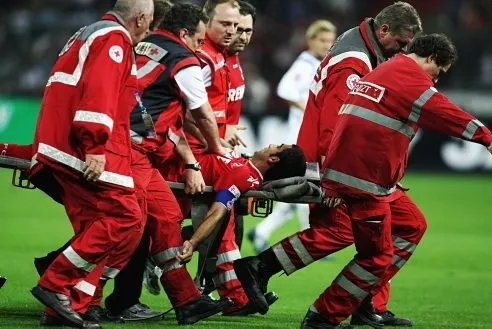 Eriksen ne ilk ne de son olacak! Maç esnasında kalbi duran ve ölen futbolcular...