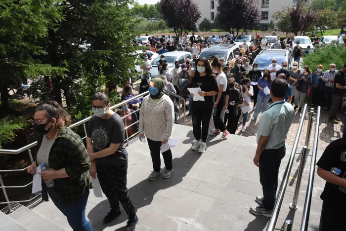 Son dakika: Yükseköğretim Kurumları Sınavı’nda YKS ilk oturum sona erdi! Milyonlarca öğrenci sınavda ter döktü