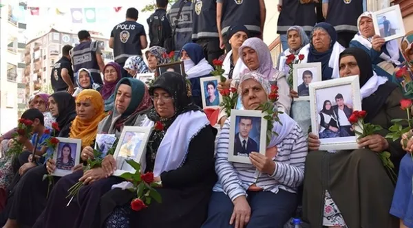 Son dakika: PKK’da çözülme devam ediyor! 5 terörist daha teslim oldu