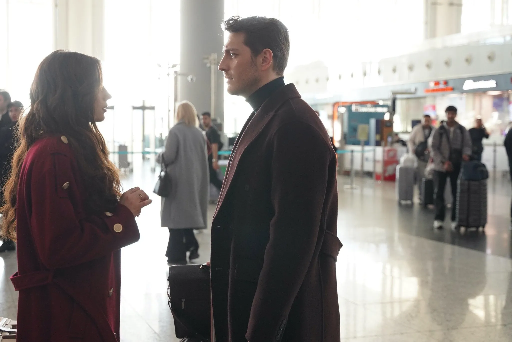 atv'nin iddialı dizisi "Aynı Yağmur Altında" izleyiciyle buluştu!