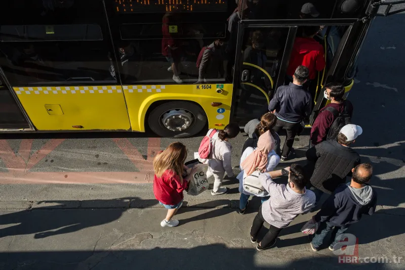 İstanbul'da toplu ulaşımda yeni dönem başladı! Sosyal mesafe kuralı hiçe sayıldı 7