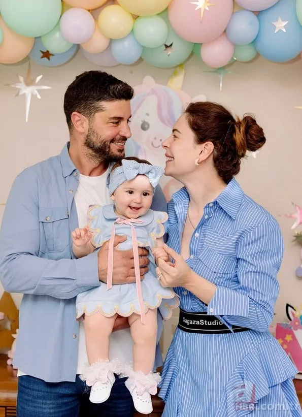 Yıldız Çağrı Atiksoy ile Berk Oktay'ın kızı Mira Milena annesinin kopyasıymış! 5