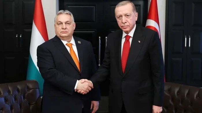macaristan-basbakani-viktor-orbandan-baskan-erdogana-ovguler-tek-basarili-devlet-adami-1720652886798.jpeg Macaristan Başbakanı Viktor Orban'dan Başkan Erdoğan'a övgüler! "Anlaşma yapabilen tek başarılı devlet adamı" - 2