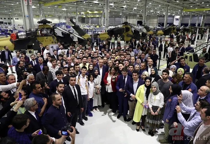 Cumhurbaşkanı Erdoğan, Atak helikopteri üretim hattını gençlerle gezdi