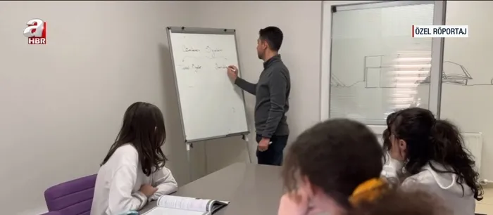 istanbul-valisi-davut-gul-a-haberde-megakentte-depreme-karsi-en-somut-calisma-ipkb-1770775958033.jpg A Haber - Ekran Görüntüsü