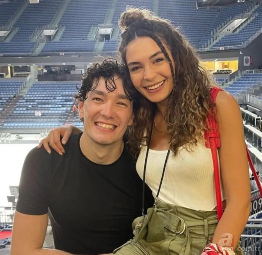 Ebru Şahin sıfır makyaj yakalanınca eli ayağına dolandı! 2 saat cilt bakımı yaptıran Ebru Şahin aracına binmek isterken akla karayı seçti 3