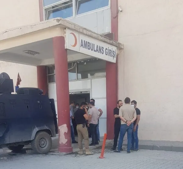 Son dakika: Hakkari İl Emniyet Müdür Yardımcısı Hasan Cevher'e silahlı saldırı: Şehit düştü! Polis memuru Nasuh Çulcu gözaltında - 1