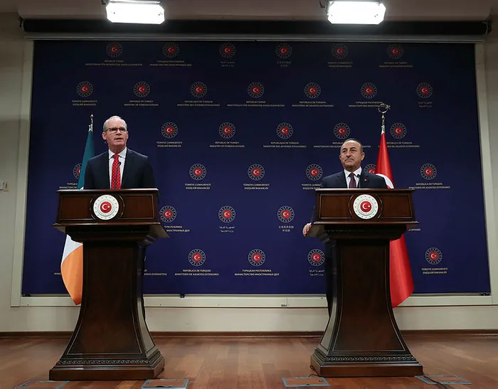 Dışişleri Bakanı Mevlüt Çavuşoğlu’ndan Yunanistan’a uyarı