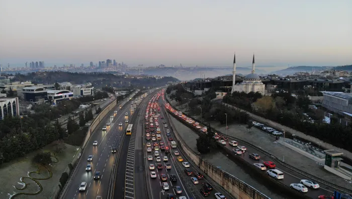 Son dakika: İstanbul'da korkulan eşik aşıldı! Artık yol gitmiyor - 3