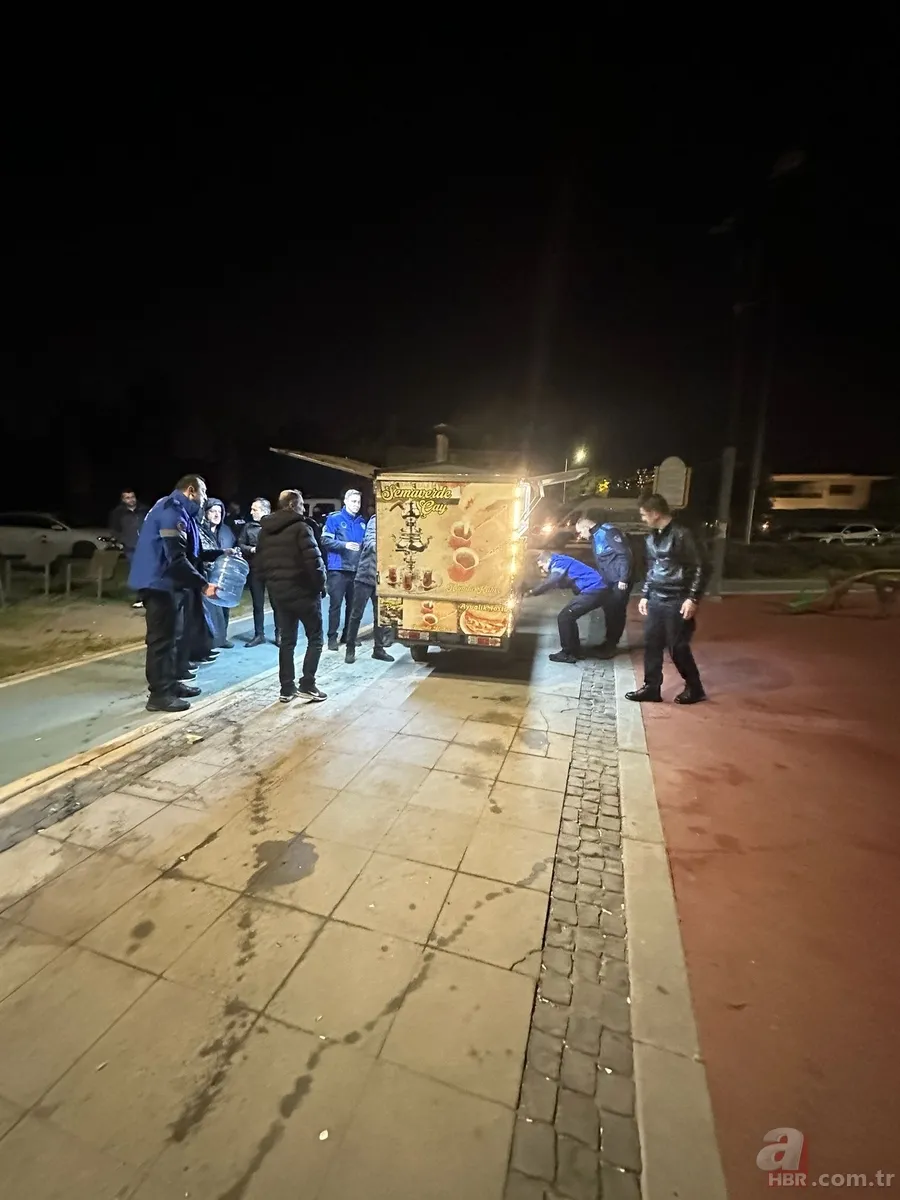 İki bardak çayı 300 liraya satan esnafa ceza: Zabıta el koydu 4