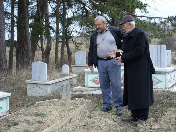 mezarliklari-kazip-ceset-kacirmaya-basladilar-koyluler-isyanda-olulerimiz-artik-toprakta-yatamiyor-1702121638391.jpg