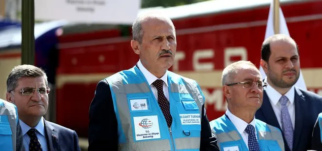Ulaştırma ve Altyapı Bakanı Mehmet Cahit Turhan’dan İstanbul banliyö hattı müjdesi