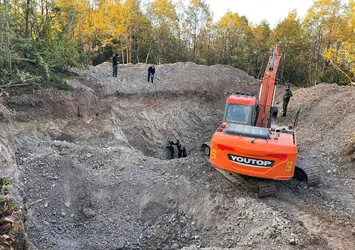 Define avcılarına suçüstü! İş makinalarıyla kazarken yakalandılar