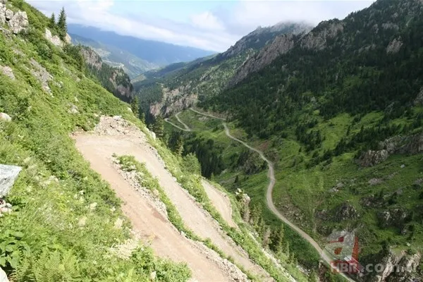 Dünyanın en tehlikeli yolu Türkiye'de! Yapımı 132 yıl sürdü 23