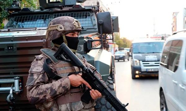 Son dakika: Emniyetten eş zamanlı operasyon! HDP’li yöneticiler de gözaltında