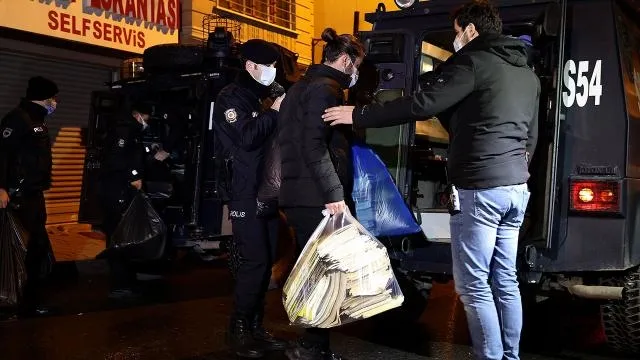 Son dakika: HDP Esenyurt İlçe Başkanlığı’nda skandal! PKK’ya ait eğitim notları bulundu