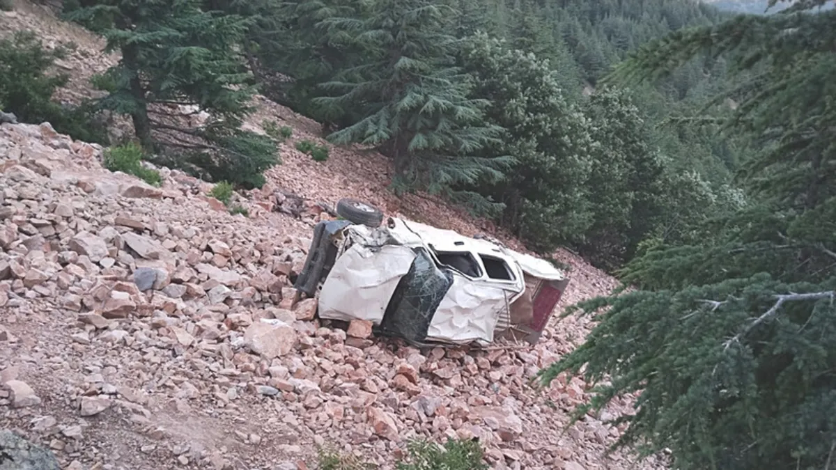 Gaziantep'te pikap uçuruma devrildi: 3 kişi hayatını kaybetti