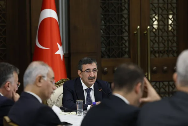 Cumhurbaşkanı Yardımcısı Cevdet Yılmaz’dan ocak zammıyla ilgili yeni açıklama: Enflasyona ezdirmeyeceğiz