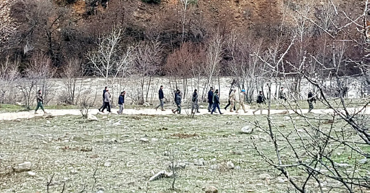Son dakika: Tunceli'de JAK timinin botu devrildi! 1 asker akıntıyla kayboldu! Video