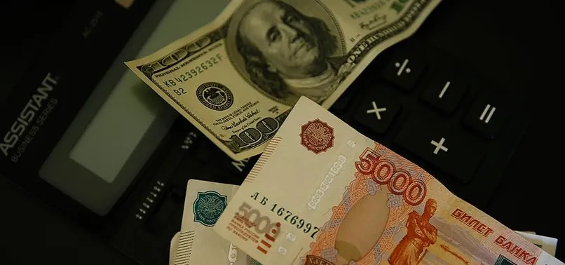 Rus rublesi dolar karşısında yükselişini sürdürüyor