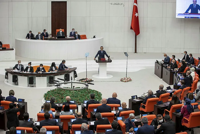 Son dakika: Milli Eğitim Bakanı Mahmut Özer TBMM'de yemin etti - 1