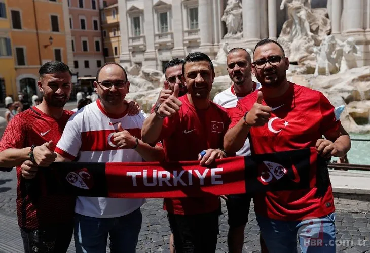 Roma sokaklarını Türk bayraklarıyla gezdiler! Türkiye'nin itici gücünden gövde gösterisi