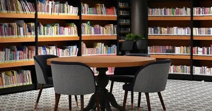 Vaniköy Camii’nde ibadet ve kültür bir araya geldi! Boğaz manzaralı kütüphane