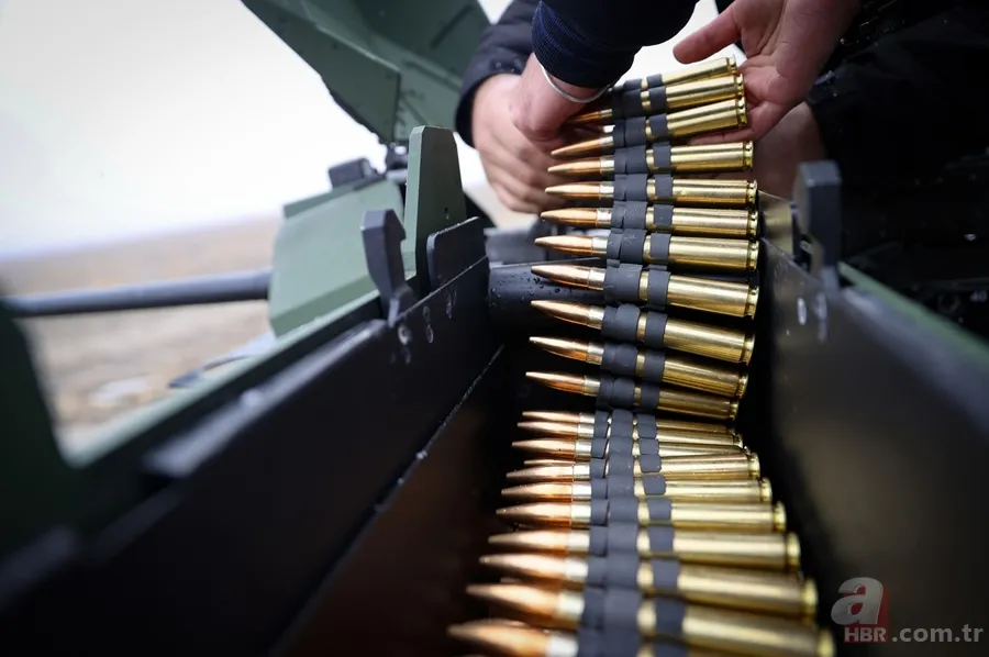 Yerli ve milli teknoloji sahada: Türkiye’nin ilk elektrikli zırhlı personel taşıyıcısı E-ZPT görücüye çıktı 19