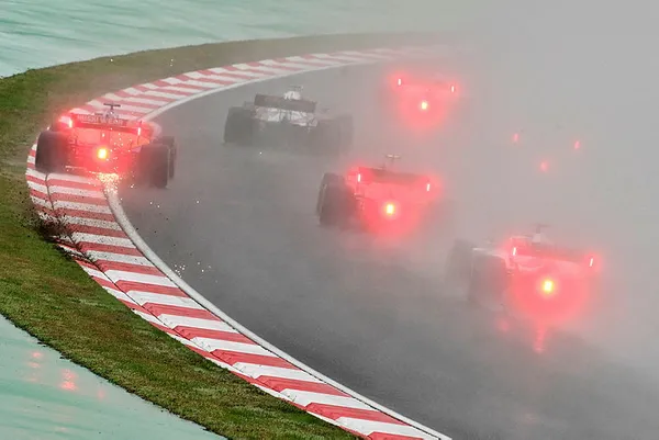 1633888596824.jpg Tuzla Belediye Başkanı Dr. Şadi Yazıcı Formula 1 Mercedes takımı ile olan belediye süpürme araçları diyalogunun detaylarını paylaştı - 4