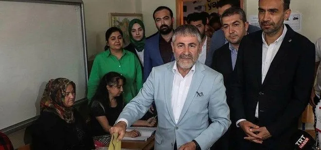 Bakan Nureddin Nebati’nin sandığından Erdoğan çıktı