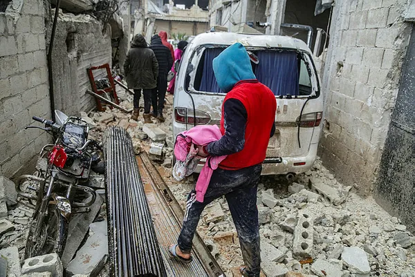 7,7 büyüklüğündeki deprem Suriye'yi de vurdu! İşte son durum - 5